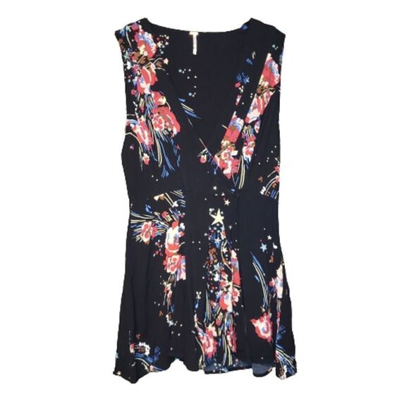 Free People Floral Sleeveless Wrap Tunic Top Size Small Black & Red - Picture 3 of 16